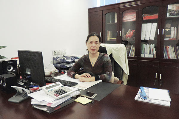 廣東天安新材料股份有限公司高級經濟師、董事會秘書、董事、副總經理徐芳女士0