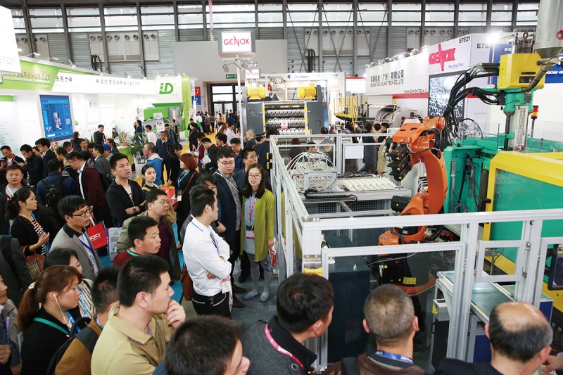 CHINAPLAS-2017國際橡塑展上設立-&ldquo;智能裝備專區&rdquo;,-匯聚高端展品,-除了展示機械手、自動化系統、控制器、傳感器外，還將引入智慧工廠的整體解決方案及3D科技區。