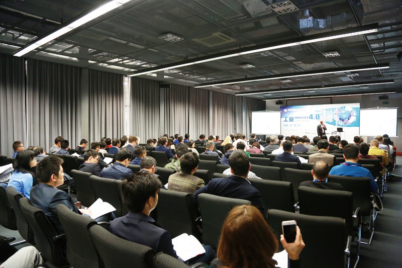 在上海舉辦的CHINAPLAS-2016國際橡塑展上首次亮相的&ldquo;工業4.0論壇&rdquo;，一經推出,-反應熱烈，吸引了超過600位專業觀眾。