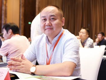 上海嘉好：引領地板擠出新潮流