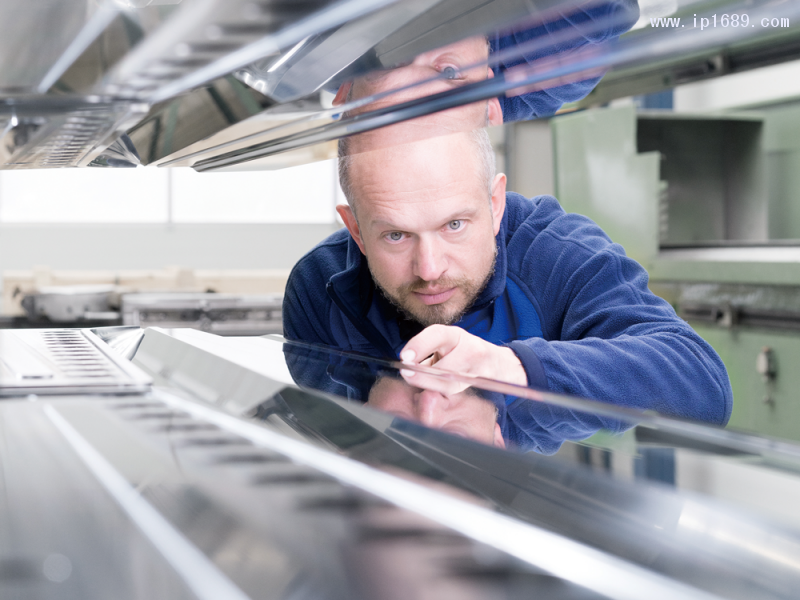 萊芬豪舍推出了智能的機電拋光單元和雙螺桿擠出機。