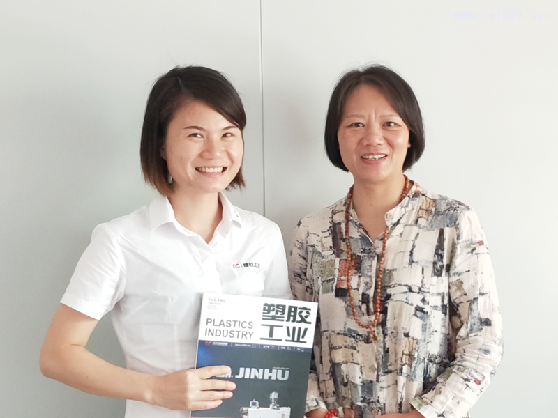 東莞市唯斯達衛浴有限公司副總經理楊珺惠-（右）