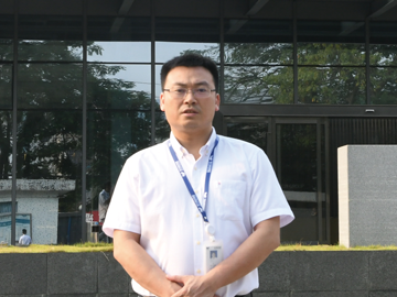 立式注塑MODERN時代  現代精密科技先行