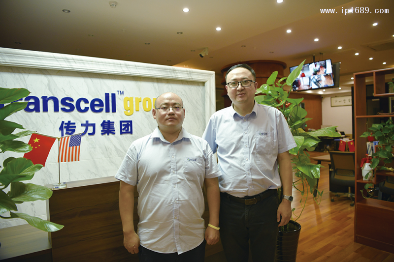 傳力總經理英兵兵（左），銷售總監李龍（右）