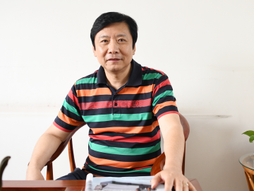 以赤子之心  錘煉精品力作