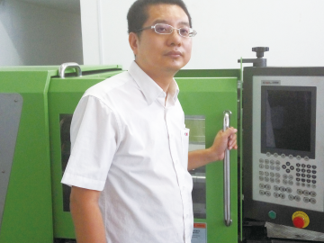 東華機械：為注塑客戶提供智能化服務