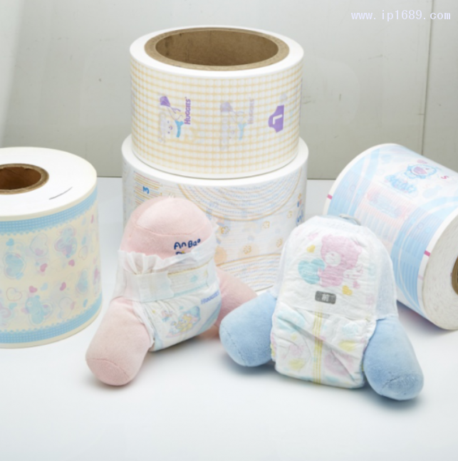 PE流延膜也是公司強推的產品之一，在選用材料階段更是把綠色環保的材料放在先選擇的位置。