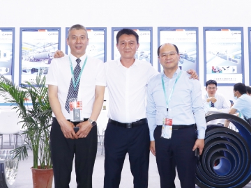 通塑：塑造精品 奮力開拓發展新局面