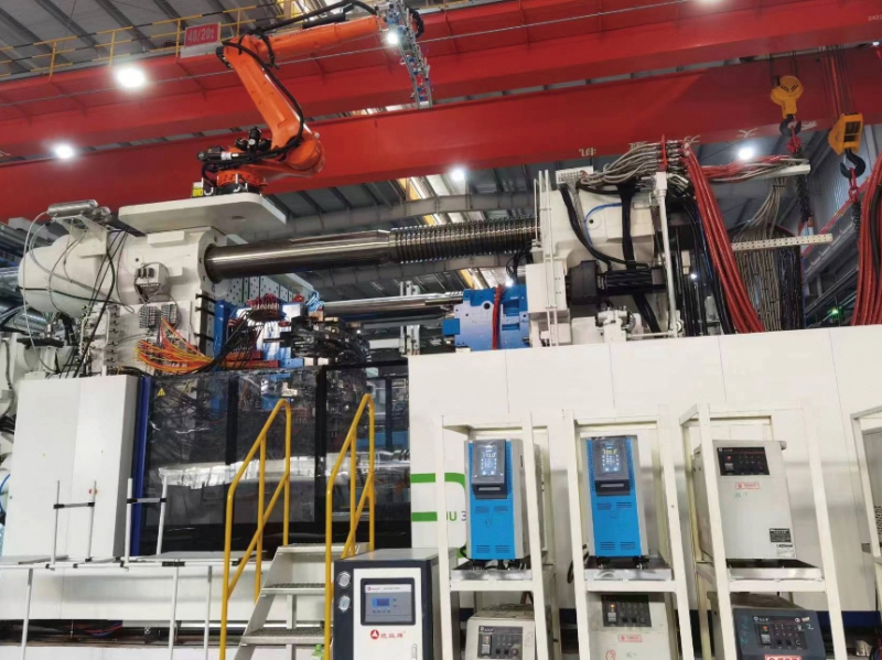 重慶安瑞3300T多組份設備生產現場-拷貝