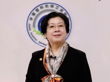 粟東平：保持性別中立的態度面對挑戰