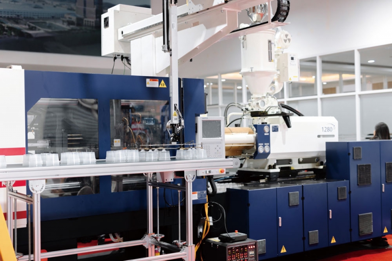 開業現場，兩臺明星機型成為焦點