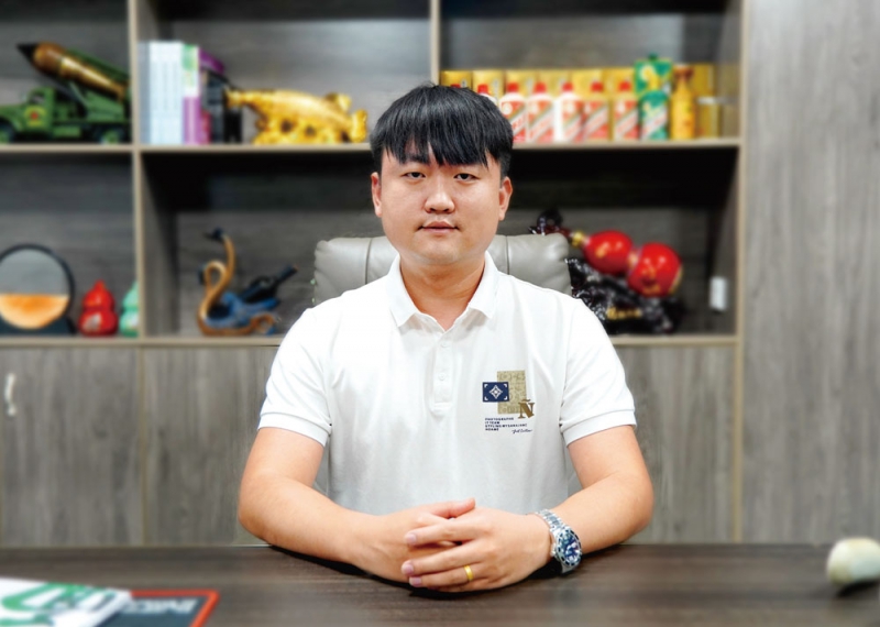 銷售總監肖雄港