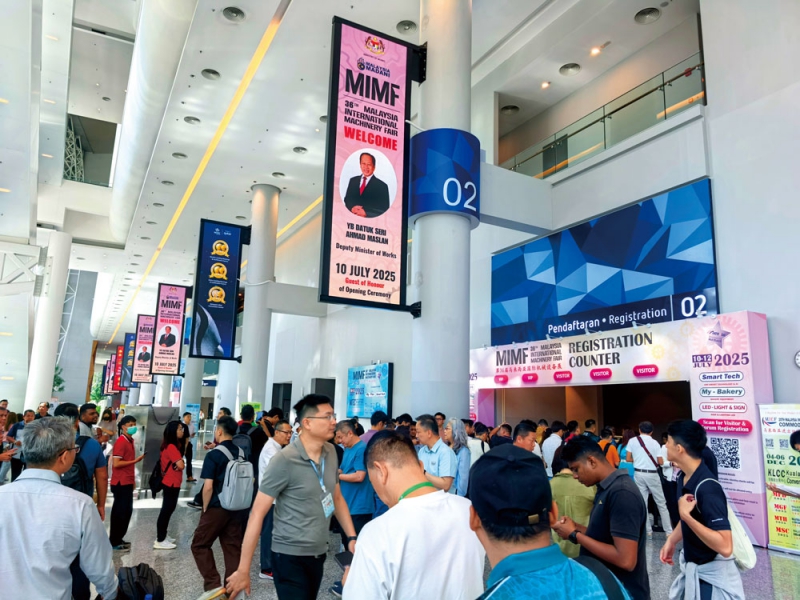 展會期間，來自中國的展商群體尤為璀璨奪目