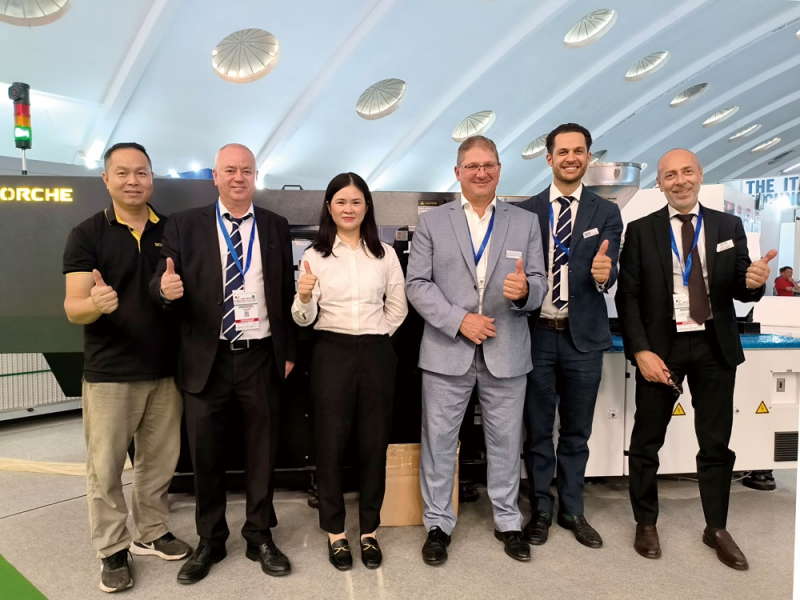 1-博創智能裝備股份有限公司--Sales-Manager-Cherry-Liu（左三）